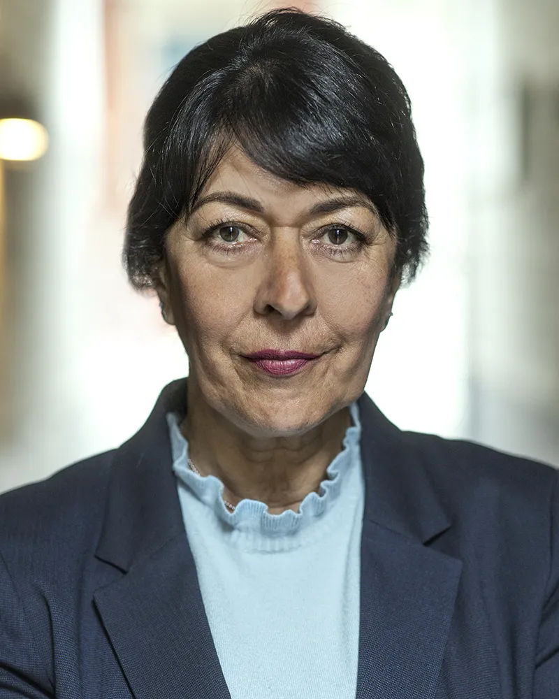 Natural professional headshot of woman photographed in London
